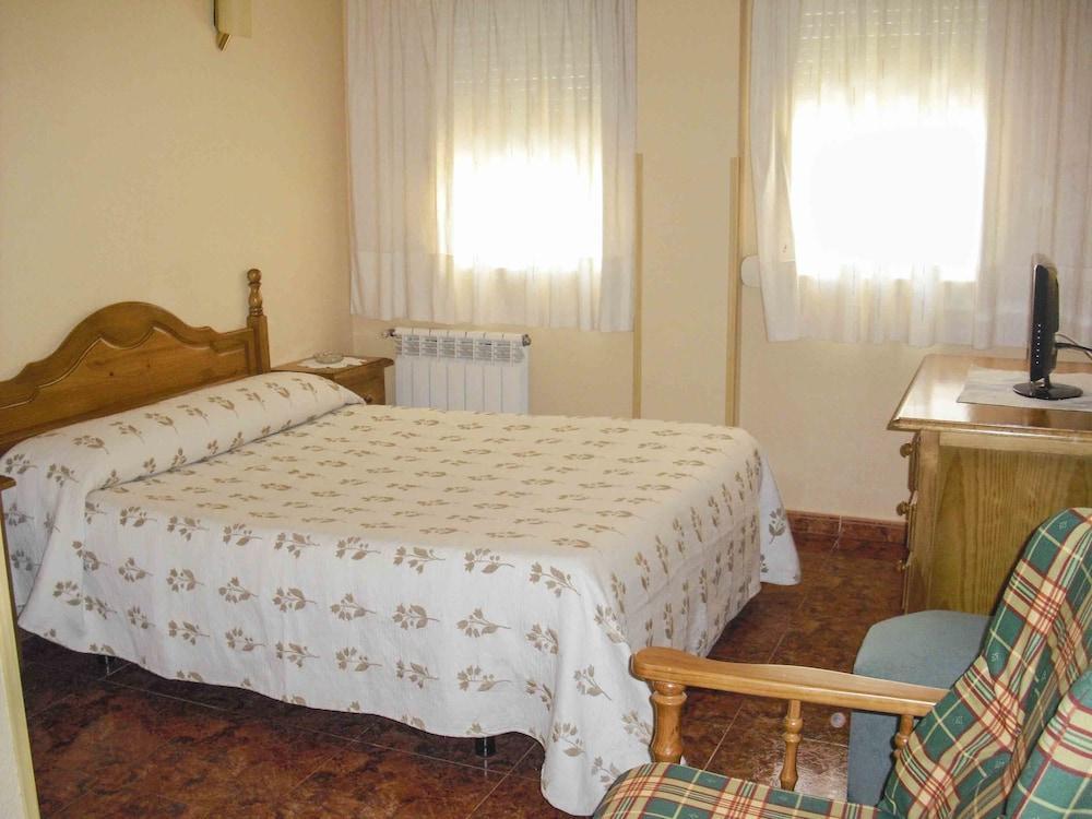 Hostal Sunami La Nucia Exterior photo